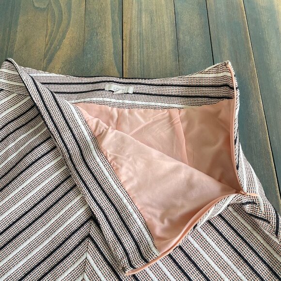 Ann Taylor LOFT Chevron Textured Mini Skirt Pink Black White - Size 10 (R8) - Picture 7 of 9